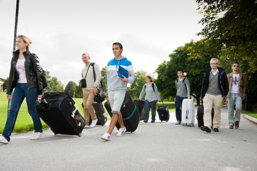 Students with luggage